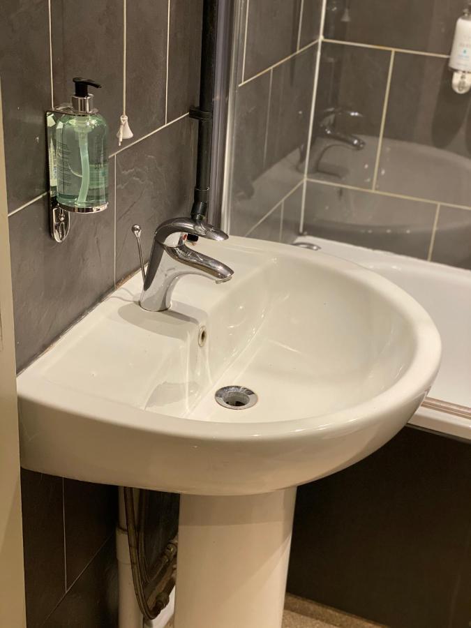 Lodge At Tap Haus Mansfield Woodhouse Esterno foto